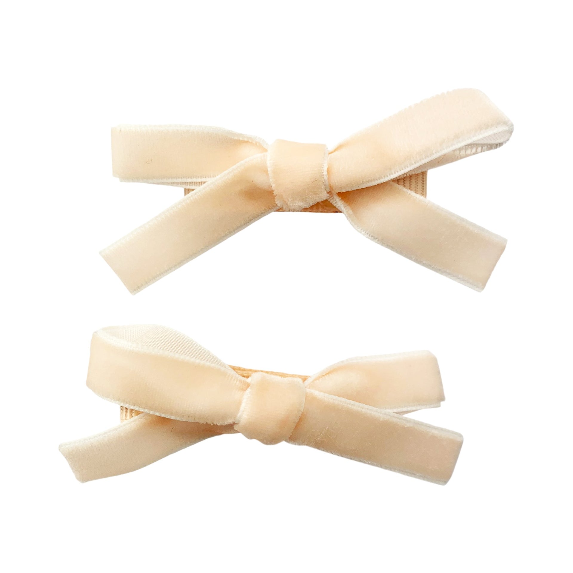 Medium Milledeux® velvet bowtie bow with tails – alligator clip – white /  gold – Milledeux